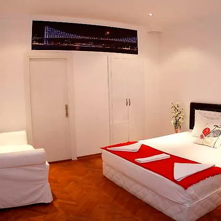 Taxim Elegance Hotell 2*