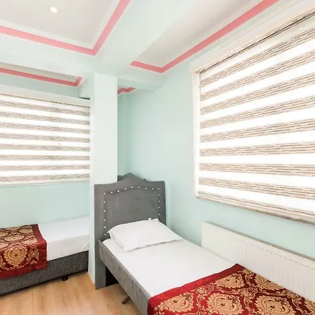 Taxim Elegance Hotell 2*